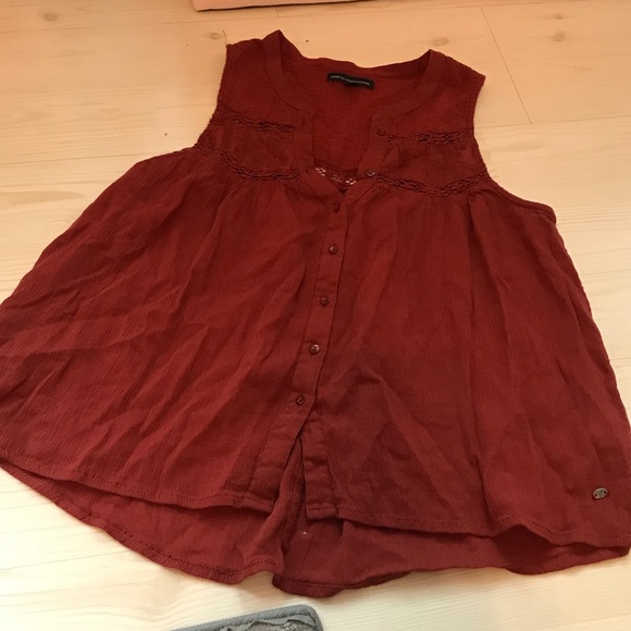 American Eagle Flowy Button Down Tank - Picture 1 of 2